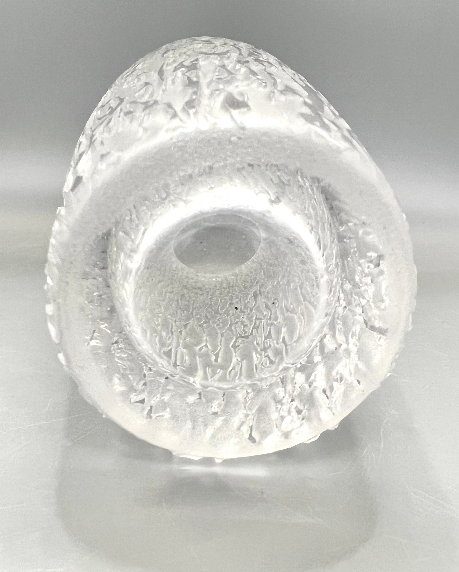 Peill and Putzler Crystal Glass Art Vase , Beautiful Elegant