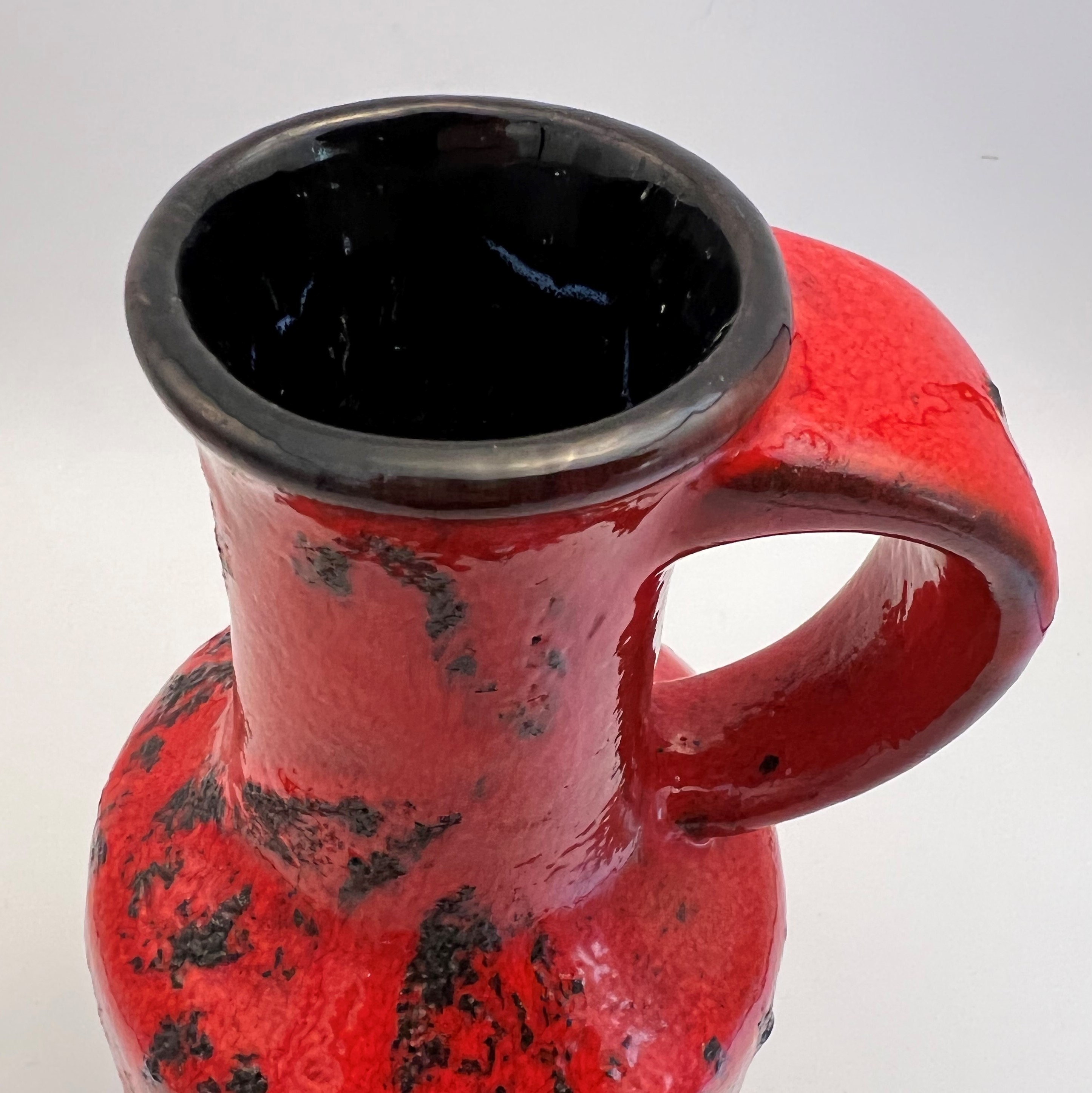 Gräflich Ortenburg Fat Lava Vase, Red Black West German Pottery