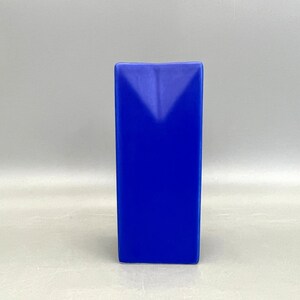 ASA Selection Keramik ,  quality ceramic, small stylish matt blue ,,Memphis" square  design vase made in the 1980s  in West Germany. WGP.