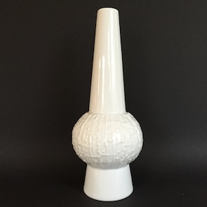 Royal  KPM Porzellan 685 / 1  Kerafina   Bavaria hand-made ,,Space Age&quot;  Mid Century Modern, height 26 cm  Germany porcelain vase.