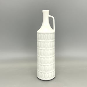 Hutschenreuther / ,,Kunstabteilung&quot; ( ART department )  -  Designer: Kark Scheid  - Op Art white  porselain vase,  West Germany.