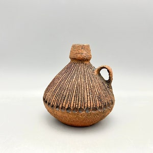 Terraform, Helga and Fritz Göllner  beautiful cute small rare vase, mat brown glaze, with sgrafitto  1950s - West Germany handmade Pottery.