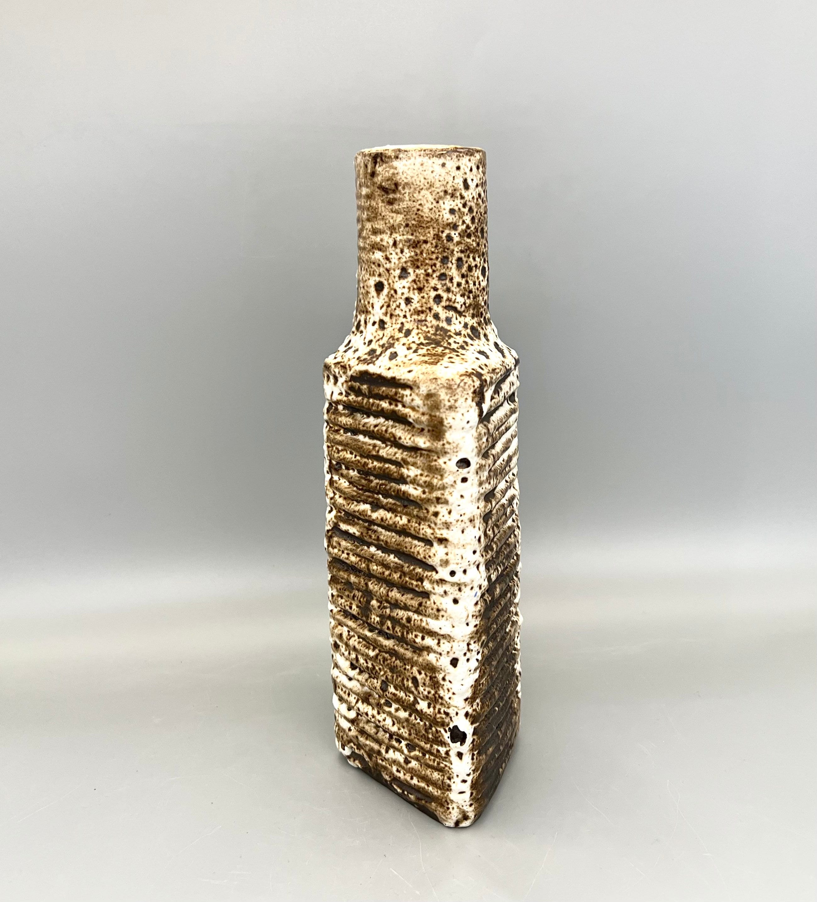 カルステンス・トニースホフ花瓶、ルドルフ・クリストマンデザイン