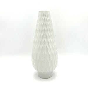 Edelstein Bavaria 893/2 large Mid Century  Germany glossy white Porcelain ,,Op Art&quot; vase.