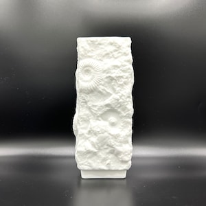Kaiser 131 Bisquit Porcelain Mid Century Fossil Vase AK Kaiser /Alka Kunst Op Art West Germany.
