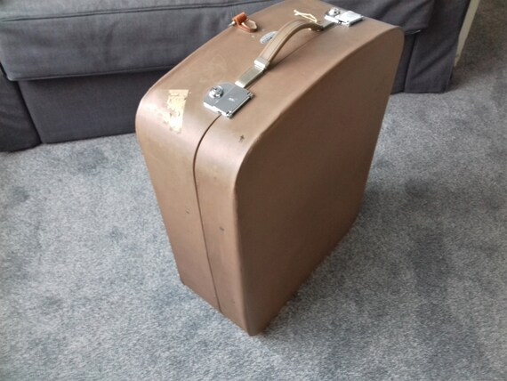 rev robe suitcase