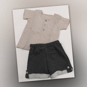 Completo pantaloncini e maglietta per neonati: &quot;Surfer&quot; per neonati e babysitter.