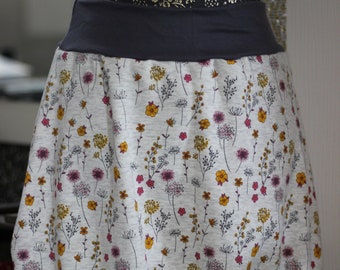 Balloon skirt, size 34 - 58 and made to measure, made of alpine fleece in cream white with flowers