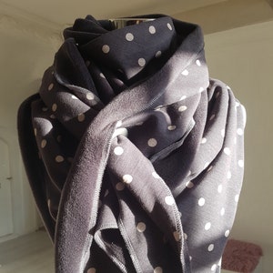 XXL scarf made of alpine fleece in dark gray with dots