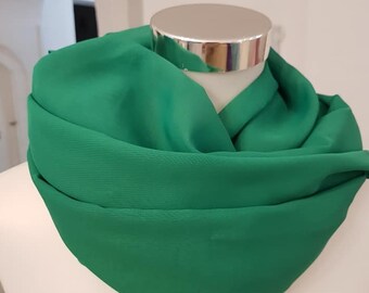 Boucle à ressort en uni vert