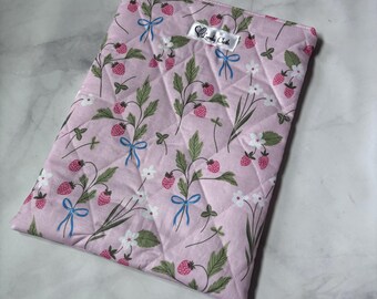 Strawberry Bows Quilted iPad Zippered Case iPad Sleeve