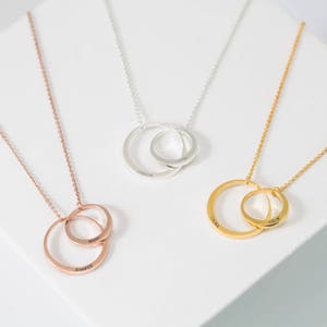 パーソナライズされたリンクサークルネックレス - 子供の名前ネックレス - 刻印ネックレス - メモリアルネックレス - 母への贈り物