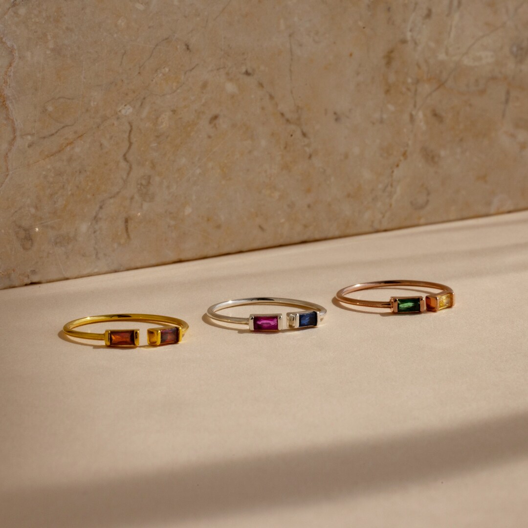 One Baguette Stone Sterling Silver Ring plated in 18K Gold main image 1