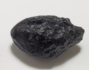 Tektite from Thailand- 10.5 Grams- Thailandite, Indochinite- Amazing Surface Texture, Oval Drop, Great Pendant Stone- TZ21