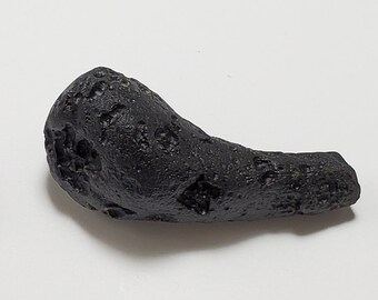 Tektite from Thailand- 36 Grams- Thailandite, Indochinite- Awesome Elongated Drop Formation- TY8