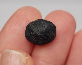 Australite Tektite, South Australia: 1.12 gram Australasian Impact- Oval Button, Core Shape- D18