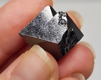 Natural Magnetite Crystal, 11.6gram, Pakistan: Geometric Octohedron, Magnetic, Lodestone, Rare Size- C31