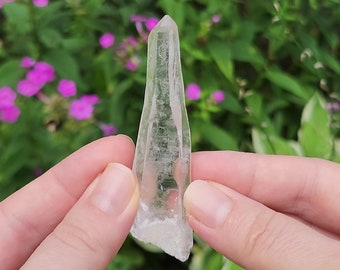 Tapered Quartz Laser Wand 3 inch or 7.7 cm Long- Diamantina Brazil- Tapestry Puzzle Luster Pattern, Elegant Tapered, Tessen like Habit- DL2