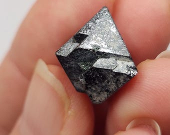 Natural Magnetite Crystal, 6.5gram, Pakistan: Geometric Octohedron, Magnetic, Lodestone, Rare Size- C39