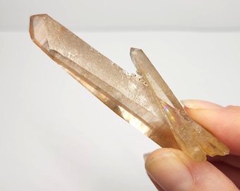 Tangerose 'Tiger Stripe' Quartz: 2.6in or 6.5cm Long, Corinto Brazil, Rainbow Child- TE7