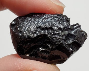 Tektite, from Thailand- 11.2 Grams- Thailandite, Indochinite- Deep Grooves and Surface Texture, Irregular Shape, Semi Glossy- TX8