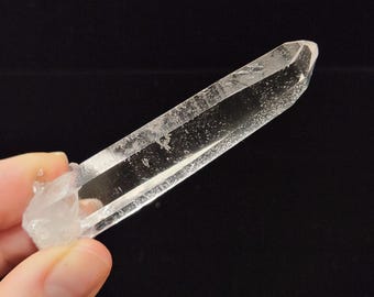Starbrary Quartz Crystal: 3.8in or 9.7cm Long- Corinto, Brazil- Optical Wand, Barnacle Skirt- EL7