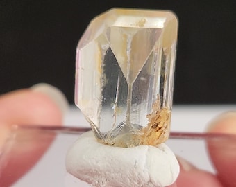 Topaz Crystal from Akwanga Nigeria- 2cm long 6.4gram- Optical Clarity and Luster, Facet Grade-#2