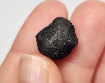 Australite Tektite, South Australia: 2.06 gram Australasian Impact- Core Shape- D14