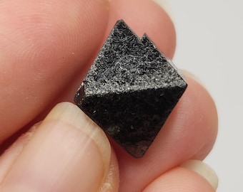 Natural Magnetite Crystal, 7.6gram, Pakistan: Geometric Octohedron, Magnetic, Lodestone, Rare Size- C32