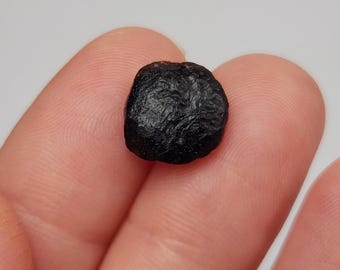 Australite Tektite, South Australia: 0.82 gram Australasian Impact- Pearly Glossy, AAA Core Shape- D11