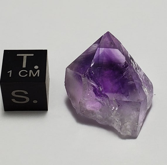 アメジスト結晶 約7cm 紫 5.9グラム「砂時計型」アメジスト結晶：モロッコ、タタ州産 - 鮮やかな