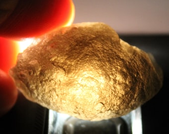 18 Grams or 90 Carat Agni Manitite- 'Agni Mani' Translucent Psuedotektite- from Java Indonesia- Beautiful Specimens- D13