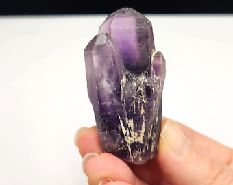 Natural Amethyst Crystal: 5.6cm or 2.2in long Tutu Cliffs Nigeria- Castle like Formation, Pod Family- NA14