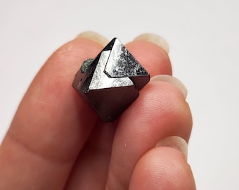 Natural Magnetite Crystal, 5.1gram, Pakistan: Geometric Octohedron, Magnetic, Lodestone, Rare Size- C33