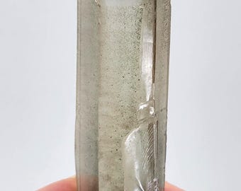Shaman Quartz: 12.5 cm Long, Mina Zeca De Souza, Serra Do Cabral Brazil, Slender Wand, Polished Point- ST8