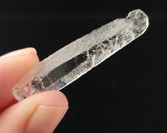 Starbrary Quartz Crystal: 1.8in or 4.5cm Long- Corinto, Brazil- Small Empathic, Mossy Base- EL27