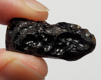Tektite from Thailand- 6.9 Grams- Thailandite, Indochinite- Highly Textured, Elongated Drop Shape, Great Jewelry Piece- TZ14