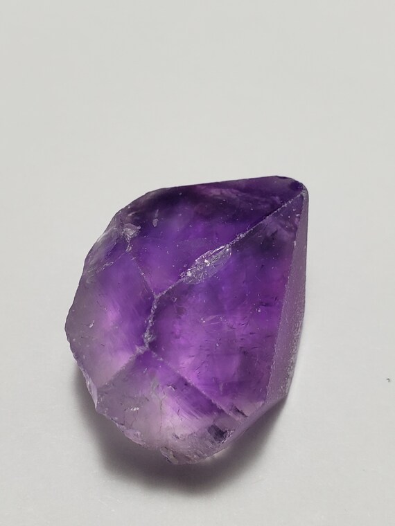 17.6 グラムの美しい「砂時計」アメジスト クリスタル - モロッコ