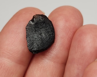 Australite Tektite, South Australia: 0.81 gram Australasian Impact- Translucent Scoop Lens like Shape- D7