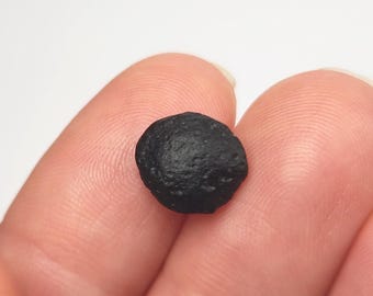 Australite Tektite, South Australia: 0.62 gram Australasian Impact- Button like Core Shape- D34