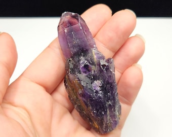Natural Amethyst Crystal: 7.5cm or 3in long Tutu Cliffs Nigeria-Bouquet like Formation, Empathic Rainbow Termination- NA13
