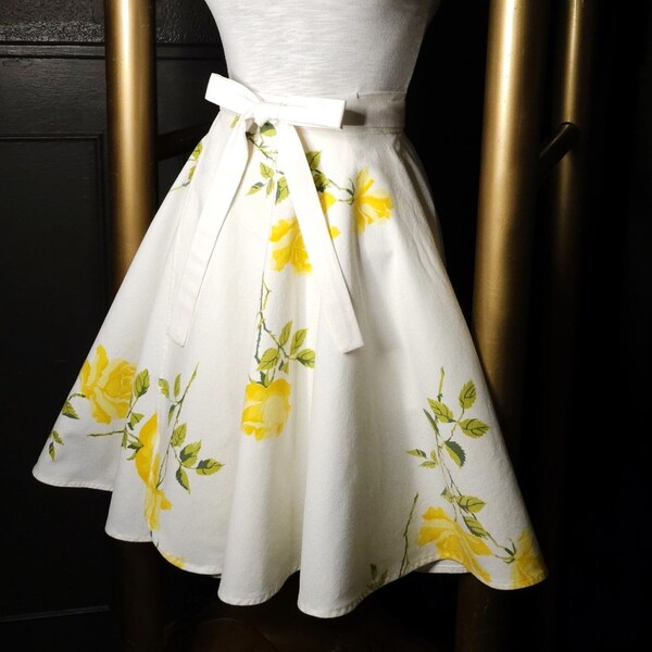 Small Wrap Skirt with Pockets Vintage Tablecloth Fabric White with Large Yellow Roses Retro Floral High Waist Knee Length Spring Fall