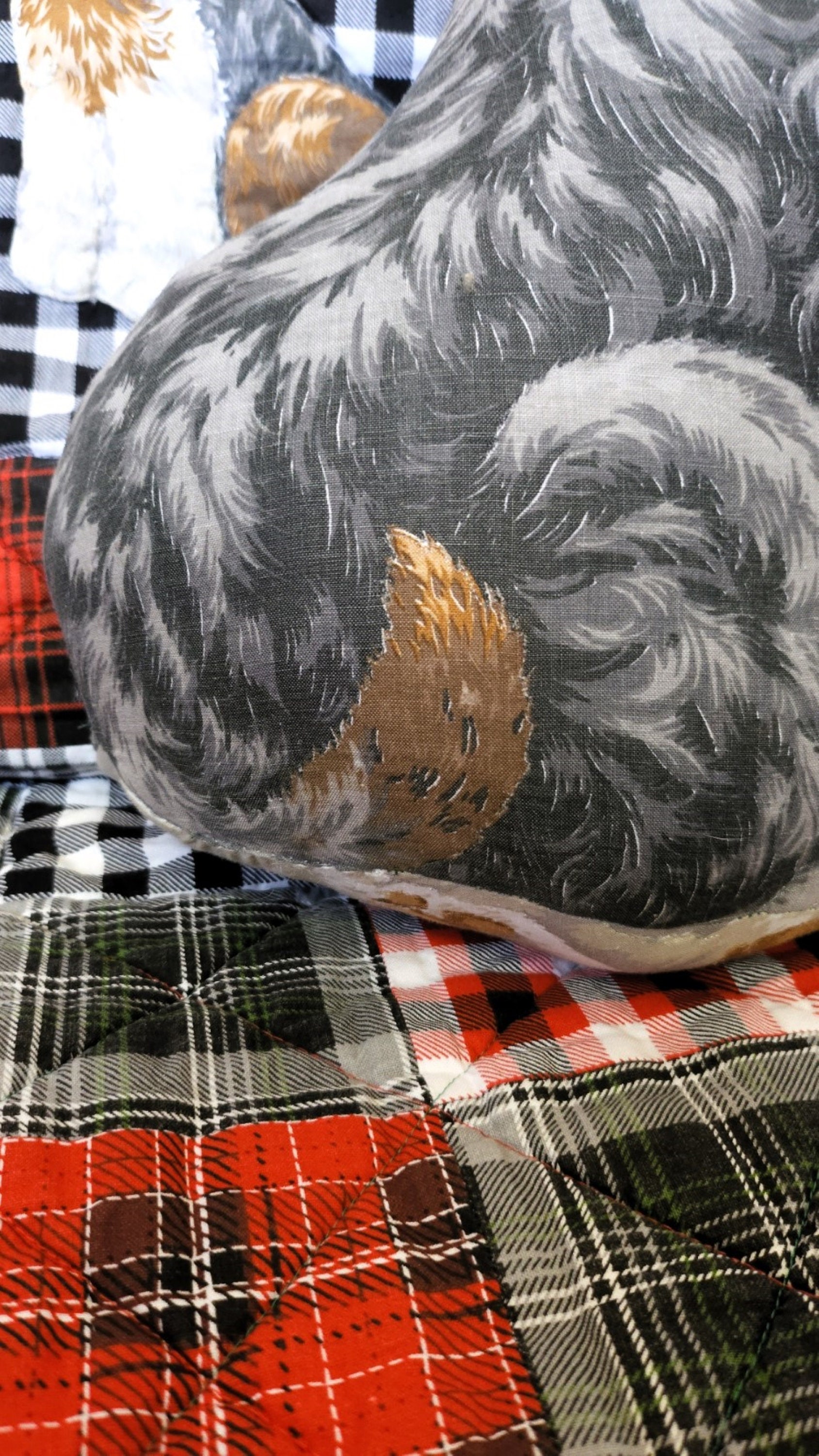 Patchwork Pups Quilted Blanket NCU0NT022