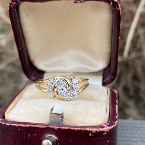 Vintage swirl “S” design ring with full brilliant cut diamonds in 14k yellow gold