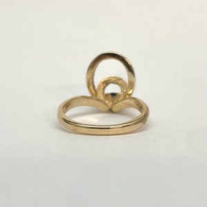 Vintage loop knot Sapphire statement ring in 14k yellow gold image 3