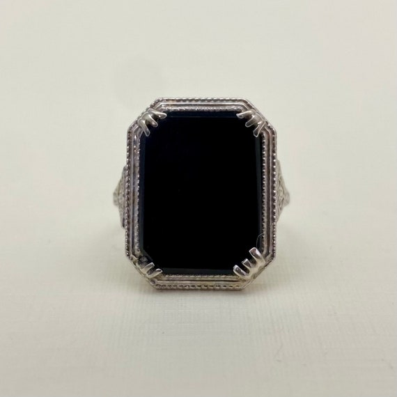 Antique Victorian Black Onyx Ring with Milgrain a… - image 4