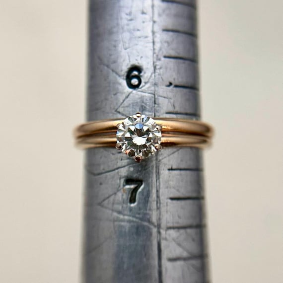 Vintage classically styled prong set solitaire wi… - image 5