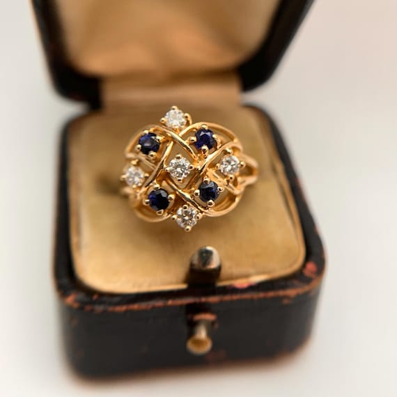 Vintage crosshatch design statement ring with dia… - image 1