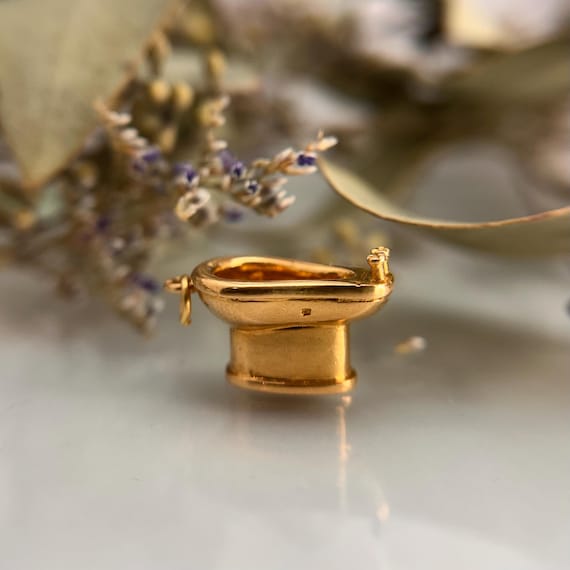 Vintage French golden bidet charm