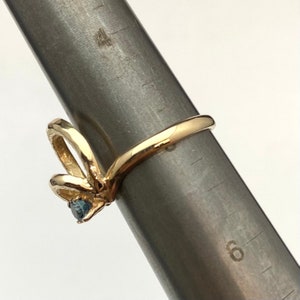 Vintage loop knot Sapphire statement ring in 14k yellow gold image 9